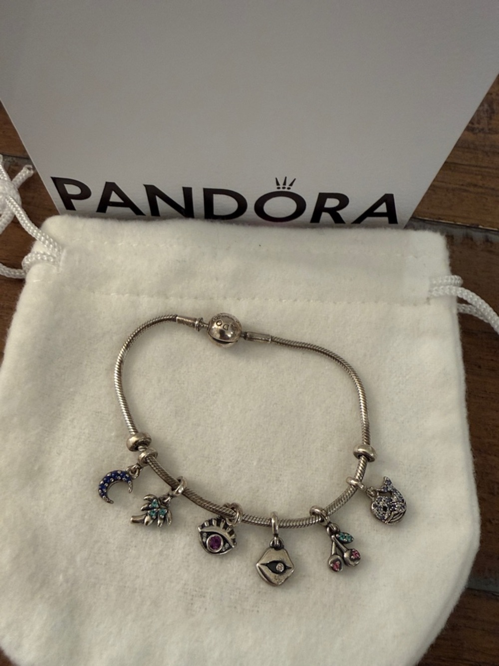 Pandora Me bracelet with 6 charms and 2 spacers - Picture 2 of 2